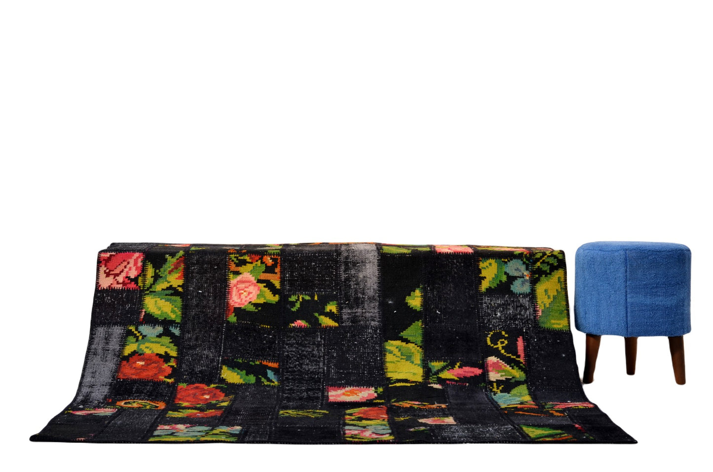 Handcrafted Patchwork Rug – Timeless Turkish Craftsmanship