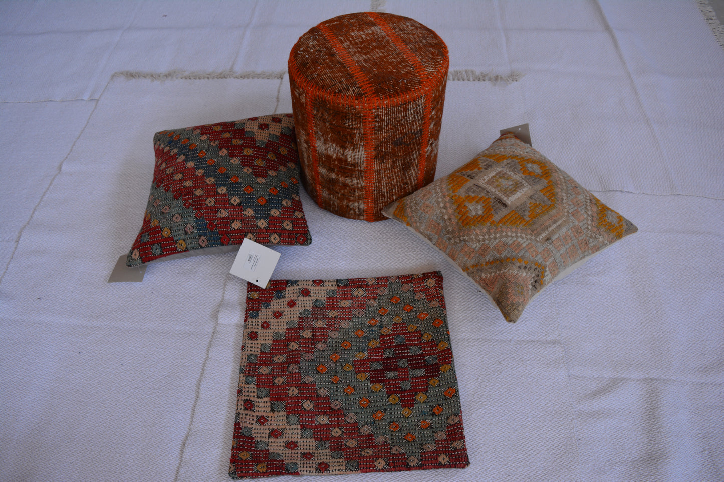 🪄 19.7” x 19.7” Vintage Rug Pillow Cover