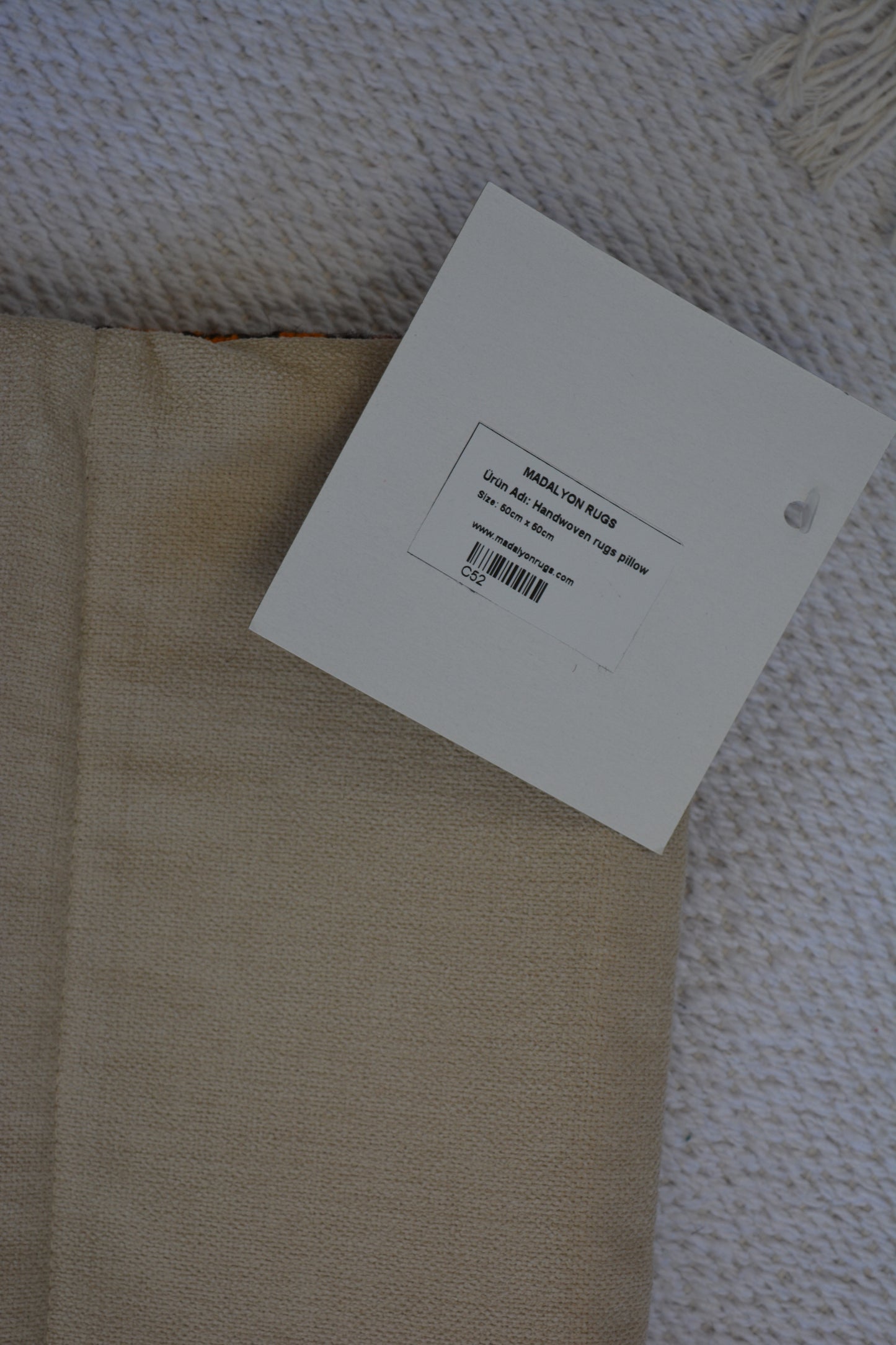 🪄 19.7” x 19.7” Vintage Rug Pillow Cover