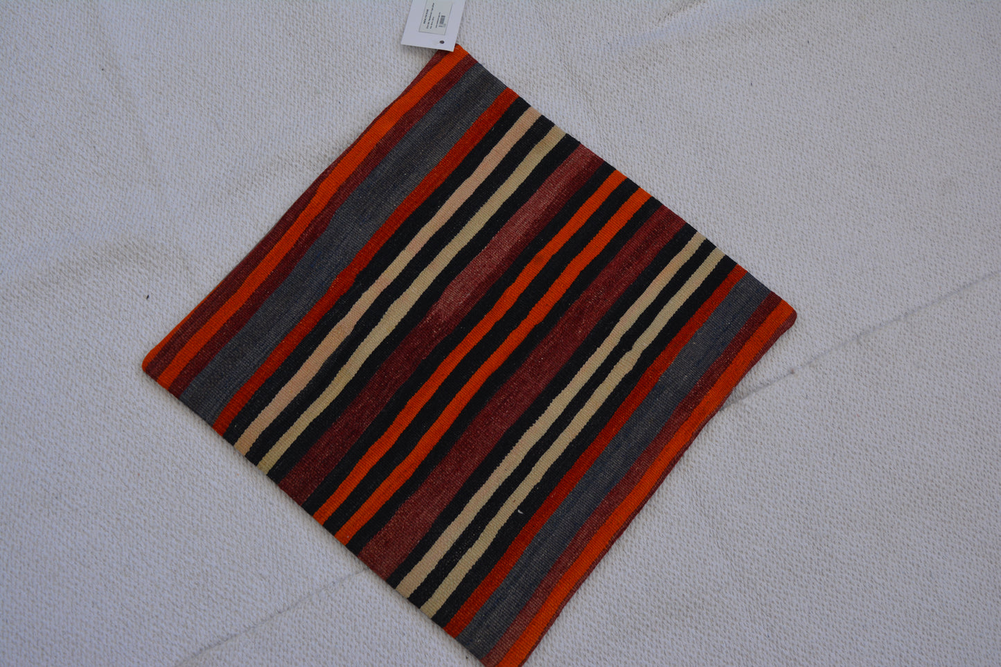 β¨ Vintage Rug Pillow Cover β 19.7β x 19.7β (50 x 50 cm)