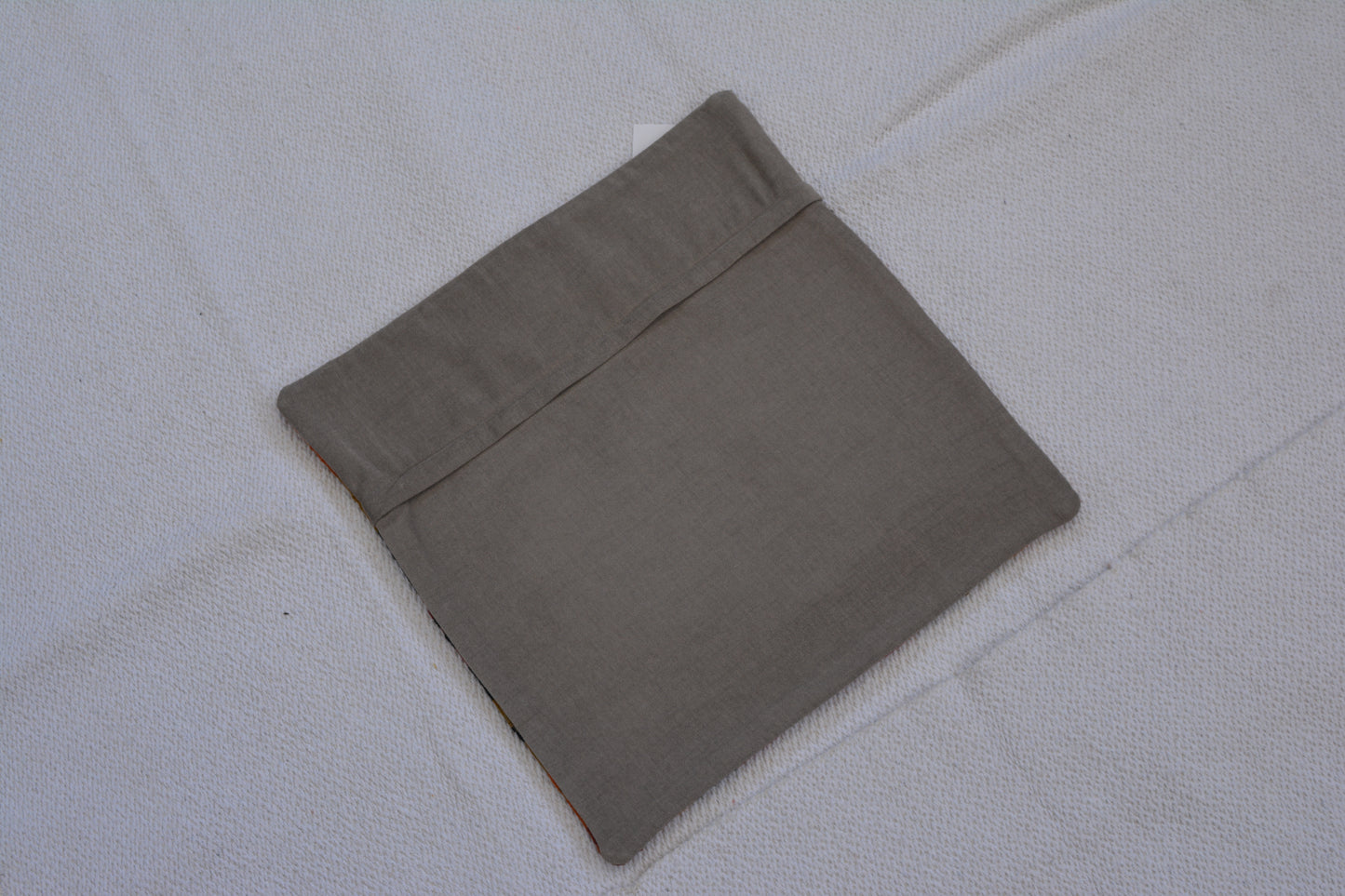 β¨ Vintage Rug Pillow Cover β 19.7β x 19.7β (50 x 50 cm)