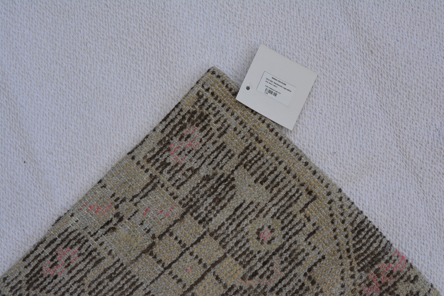 β¨ Vintage Rug Pillow Cover β 19.7β x 19.7β (50 x 50 cm)