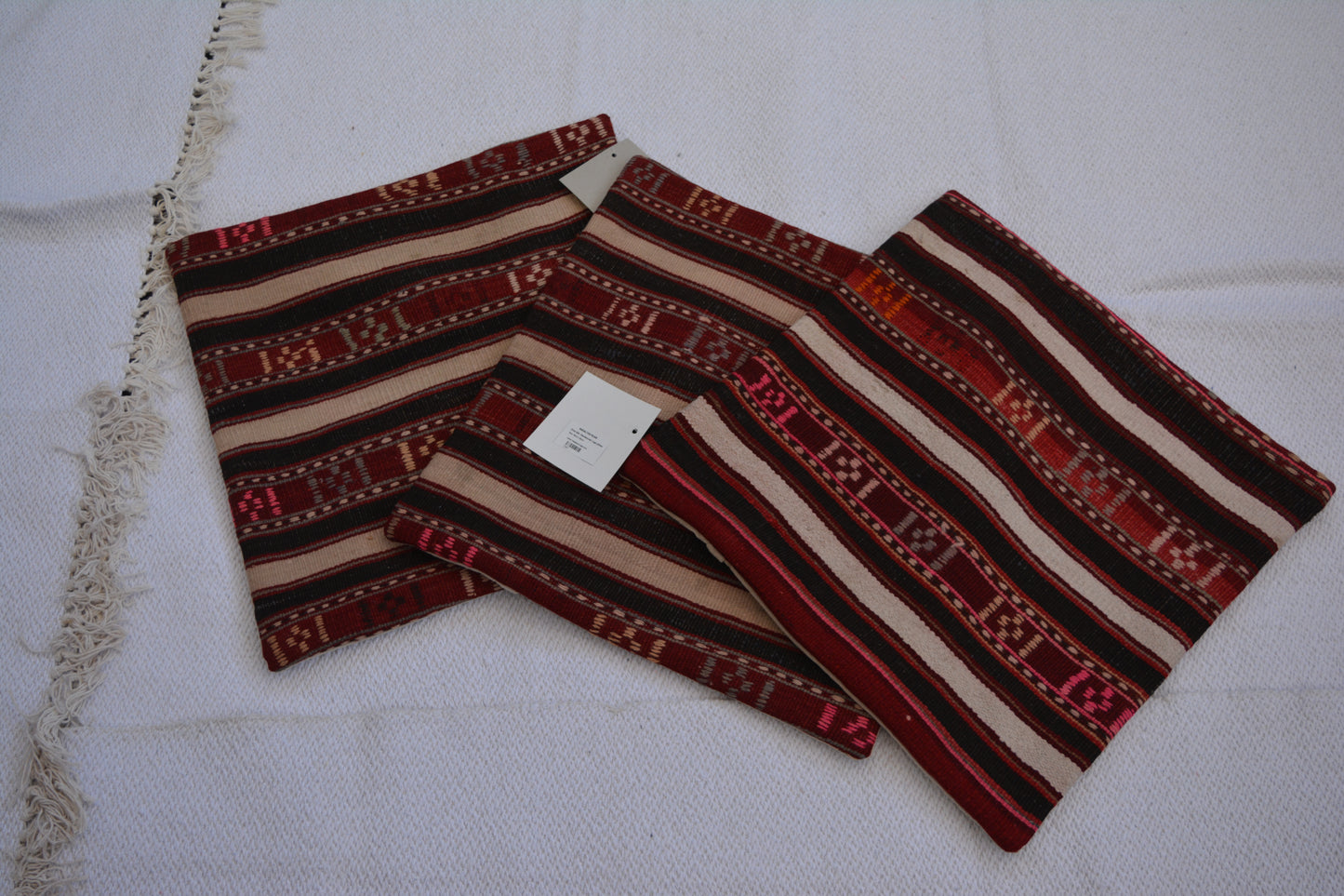 🪄 19.7” x 19.7” Vintage Rug Pillow Cover