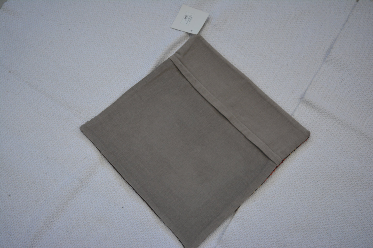 🪄 19.7” x 19.7” Vintage Rug Pillow Cover