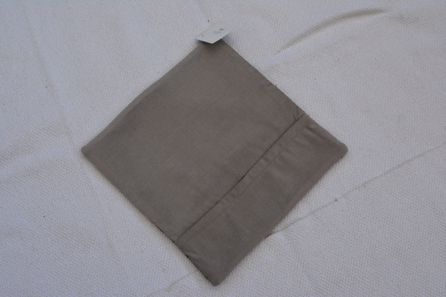 🪄 19.7” x 19.7” Vintage Rug Pillow Cover