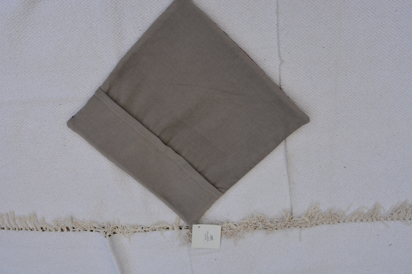 β¨ Vintage Rug Pillow Cover β 19.7β x 19.7β (50 x 50 cm)