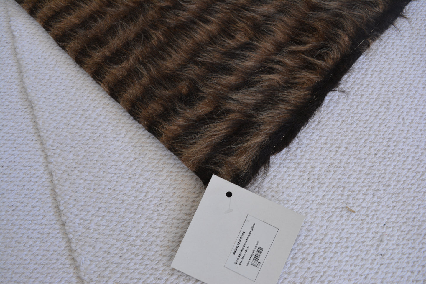 β¨ Vintage Rug Pillow Cover β 19.7β x 19.7β (50 x 50 cm)