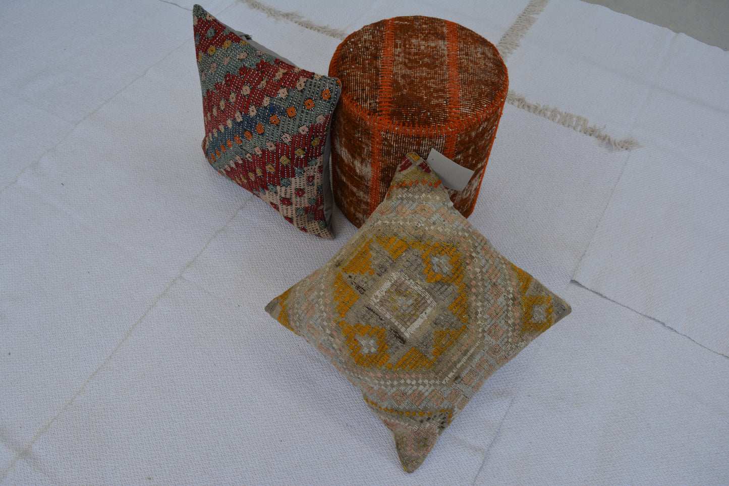 🪄 19.7” x 19.7” Vintage Rug Pillow Cover