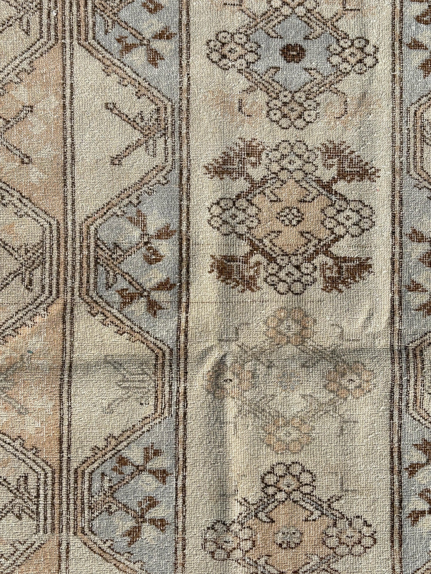 112x200 cm (3.7x6.6 ft) Anatolian Rug – Handwoven Beige Brown Vintage Wool Carpet
