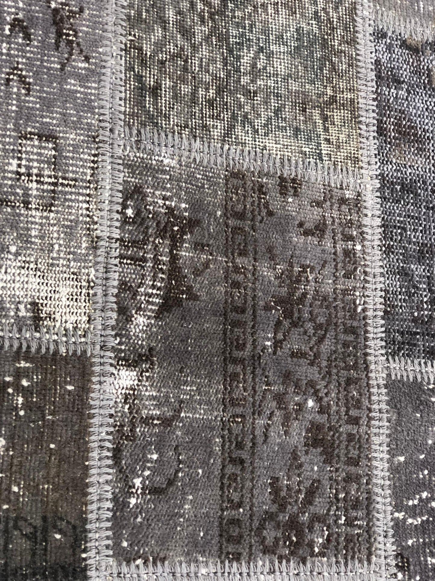 Handcrafted Patchwork Rug – Timeless Turkish Craftsmanship