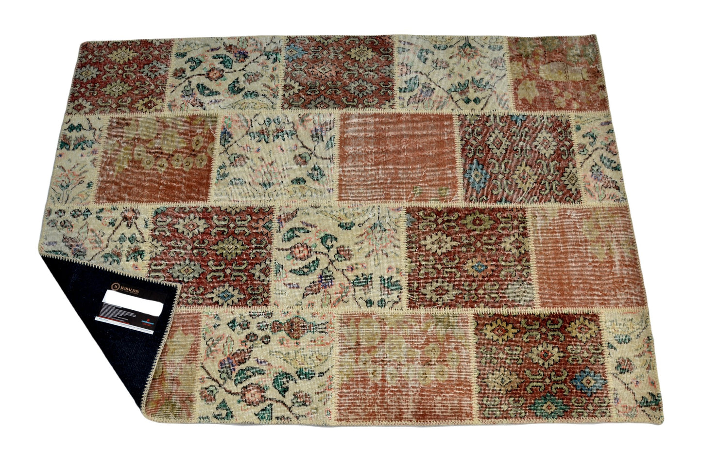 Handcrafted Patchwork Rug – Timeless Turkish Craftsmanship