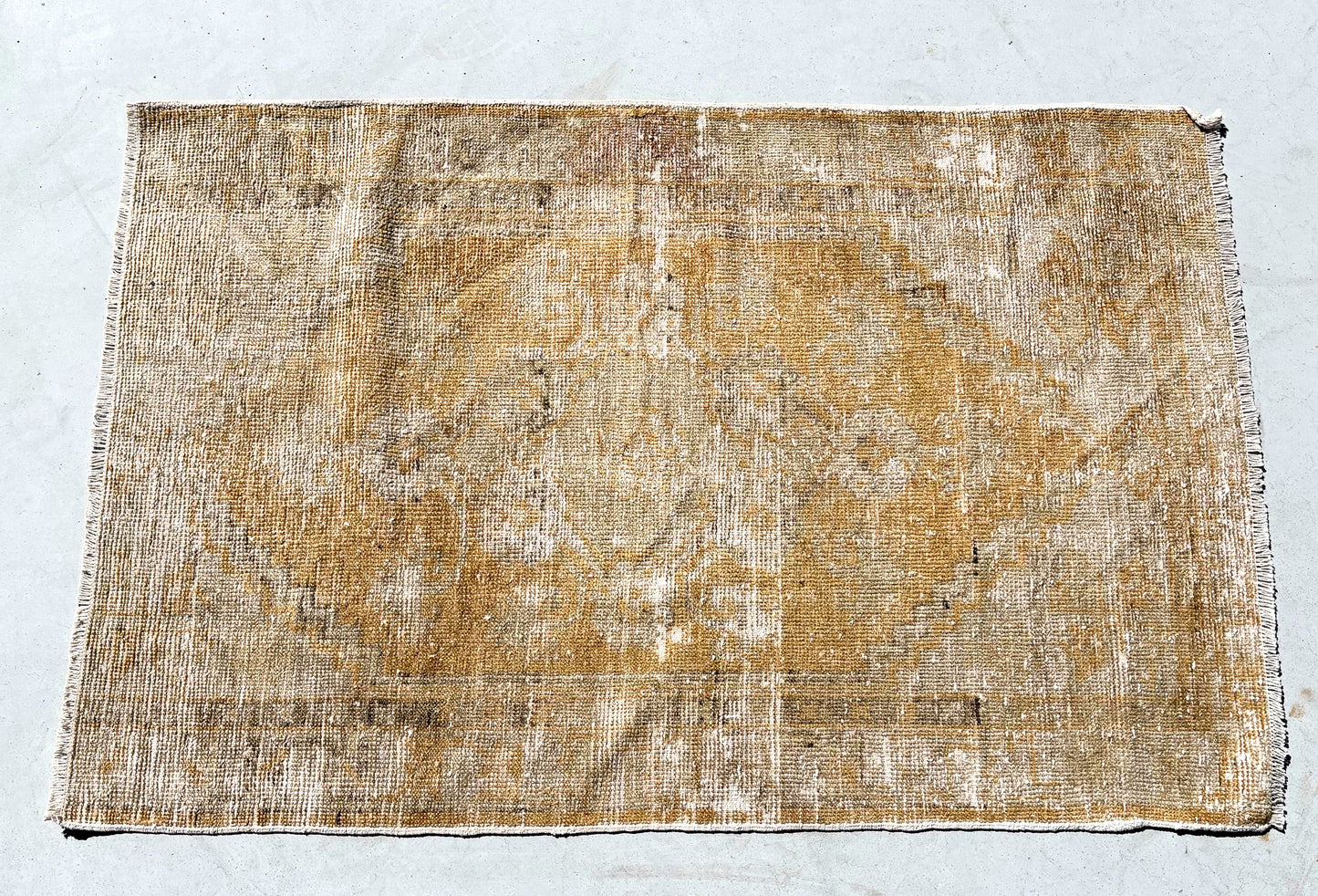 78x117 cm (2.6x3.8 ft) Anatolian Rug – Handwoven Beige Wool Carpet