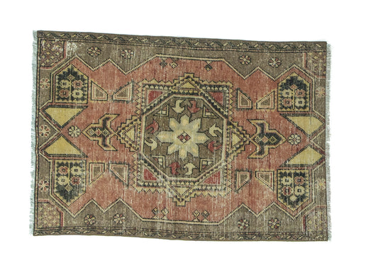 103x150 cm (3.4x4.9 ft) Anatolian Rug – Handwoven Beige Wool Carpet