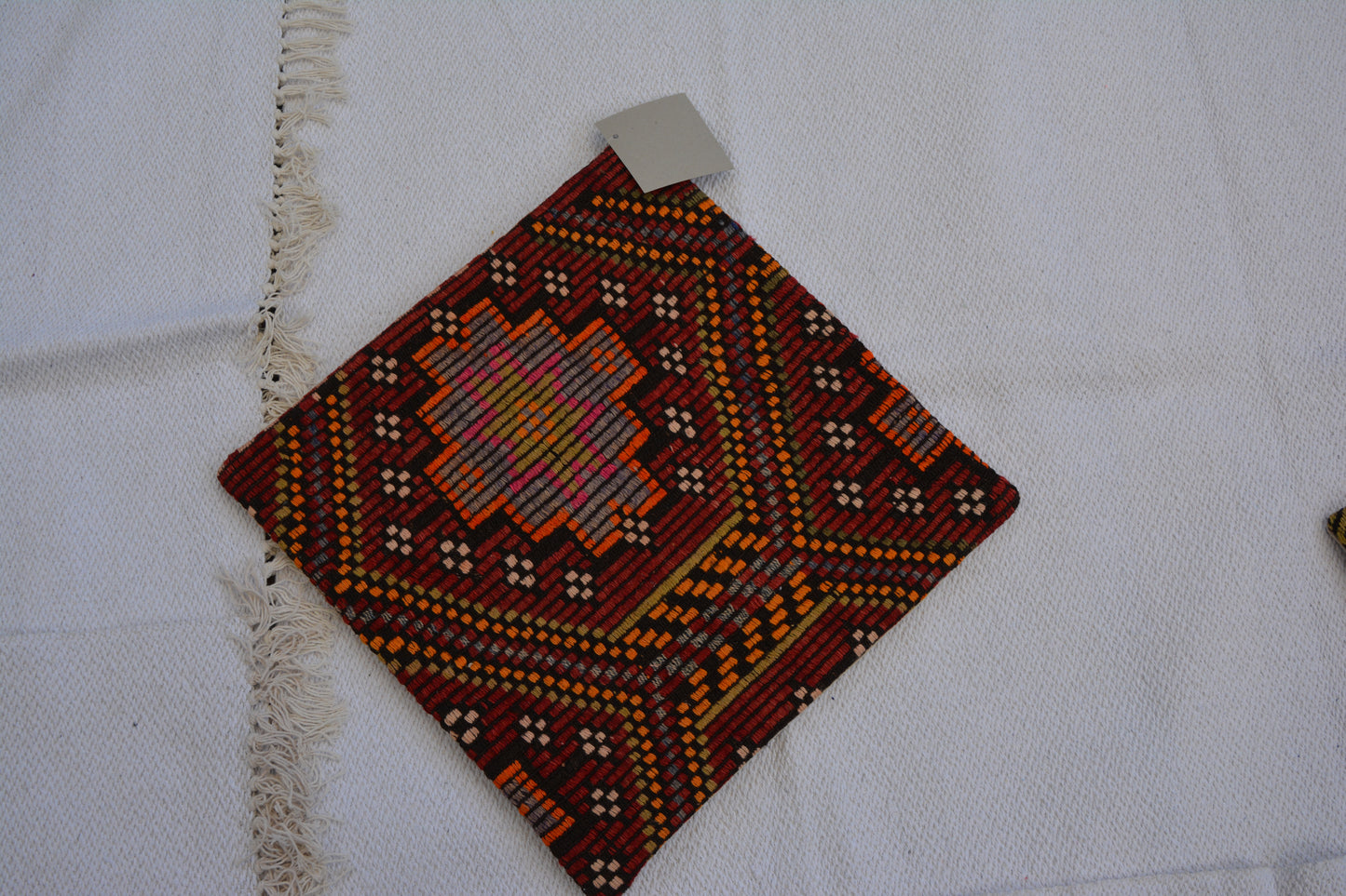 🪄 19.7” x 19.7” Vintage Rug Pillow Cover