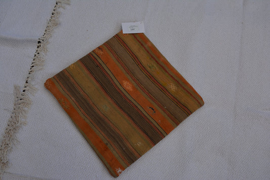 ✨ Vintage Rug Pillow Cover – 19.7” x 19.7” (50 x 50 cm)