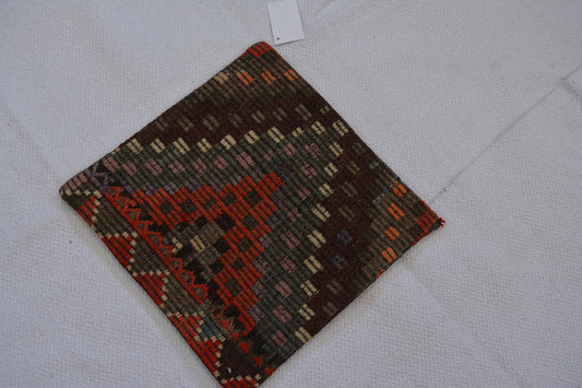 ✨ Vintage Rug Pillow Cover – 19.7” x 19.7” (50 x 50 cm)