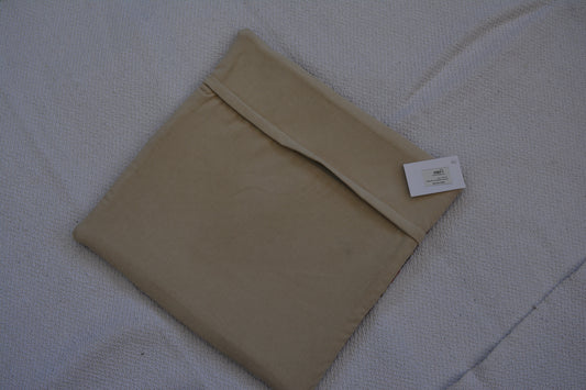 ✨ Vintage Rug Pillow Cover – 19.7” x 19.7” (50 x 50 cm)