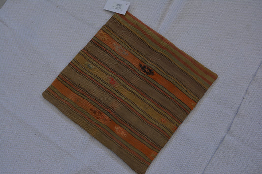 ✨ Vintage Rug Pillow Cover – 19.7” x 19.7” (50 x 50 cm)