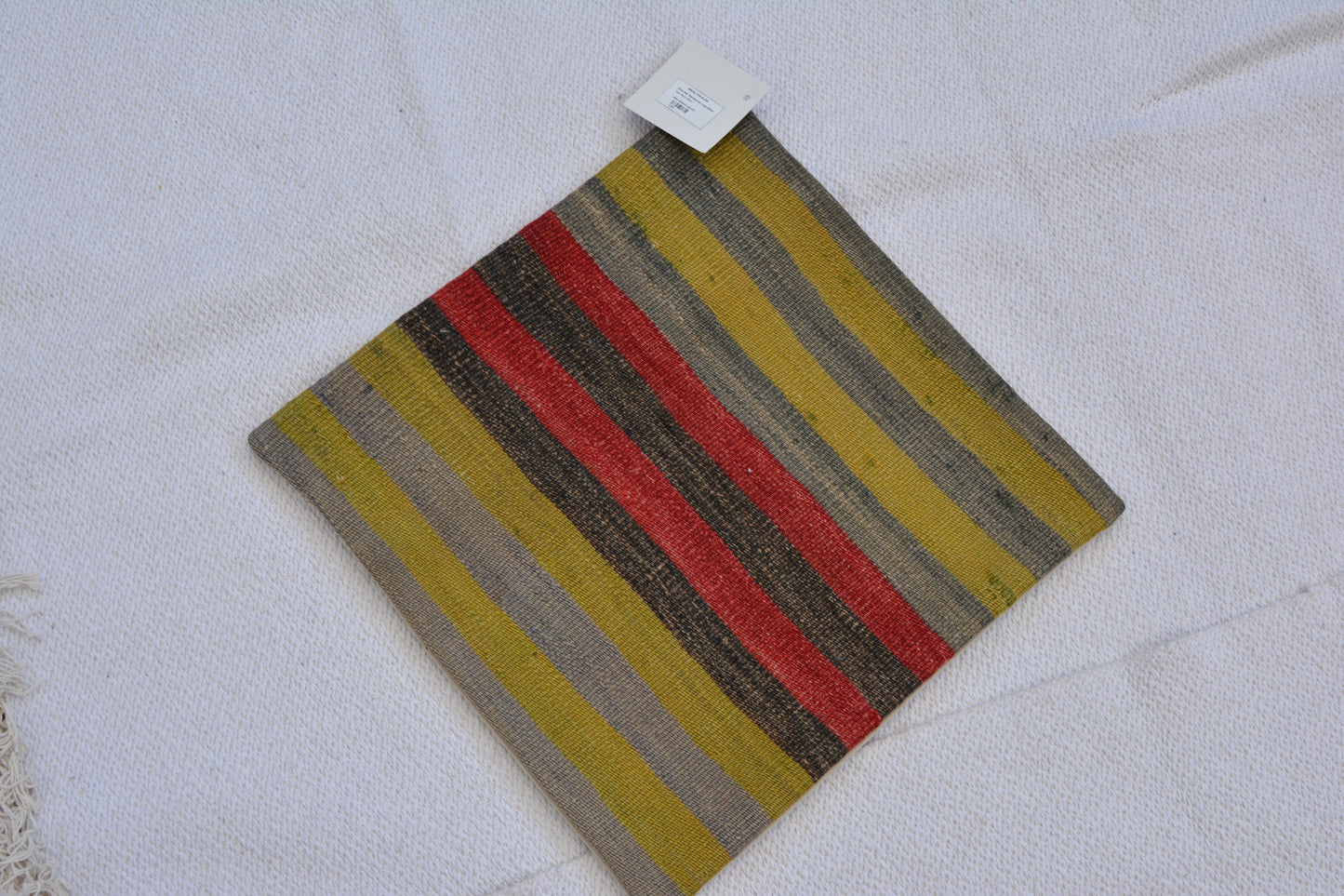 🪄 19.7” x 19.7” Vintage Rug Pillow Cover