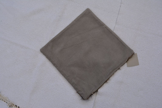 ✨ Vintage Rug Pillow Cover – 19.7” x 19.7” (50 x 50 cm)