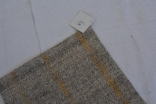 ✨ Vintage Rug Pillow Cover – 19.7” x 19.7” (50 x 50 cm)