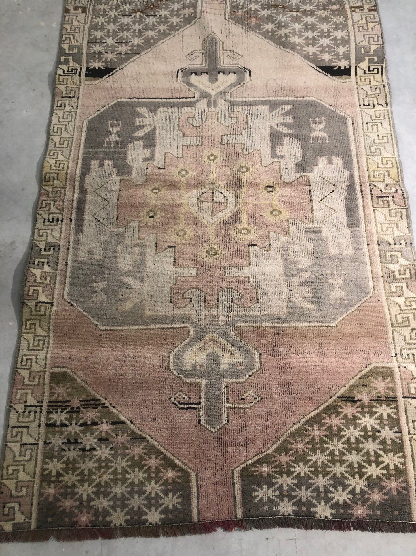4x6.1 ft 🧵 Begh Pink Anatolian Rug | Handwoven Wool Carpet
