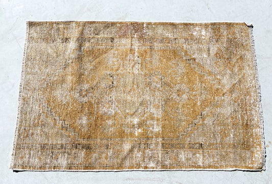 78x117 cm (2.6x3.8 ft) Anatolian Rug – Handwoven Beige Wool Carpet
