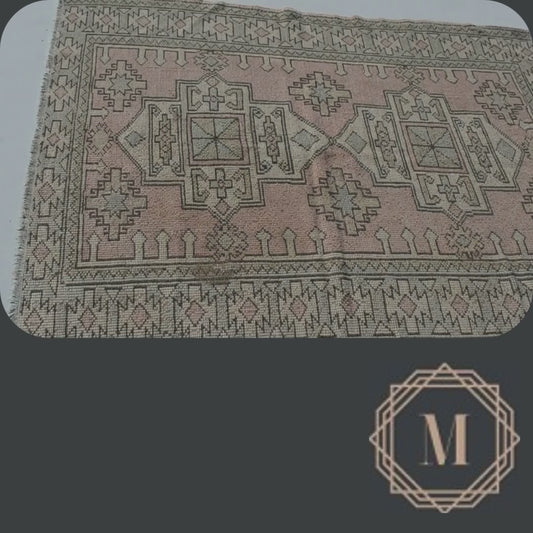 115x160 cm (3.8x5.2 ft) Anatolian Rug – Handwoven Dusty Rose Wool Carpet